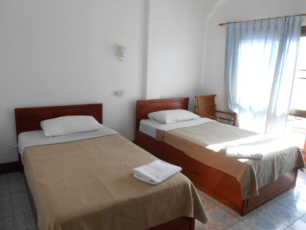 Chanthasom Guesthouse Ban Nongdouang ภายนอก รูปภาพ
