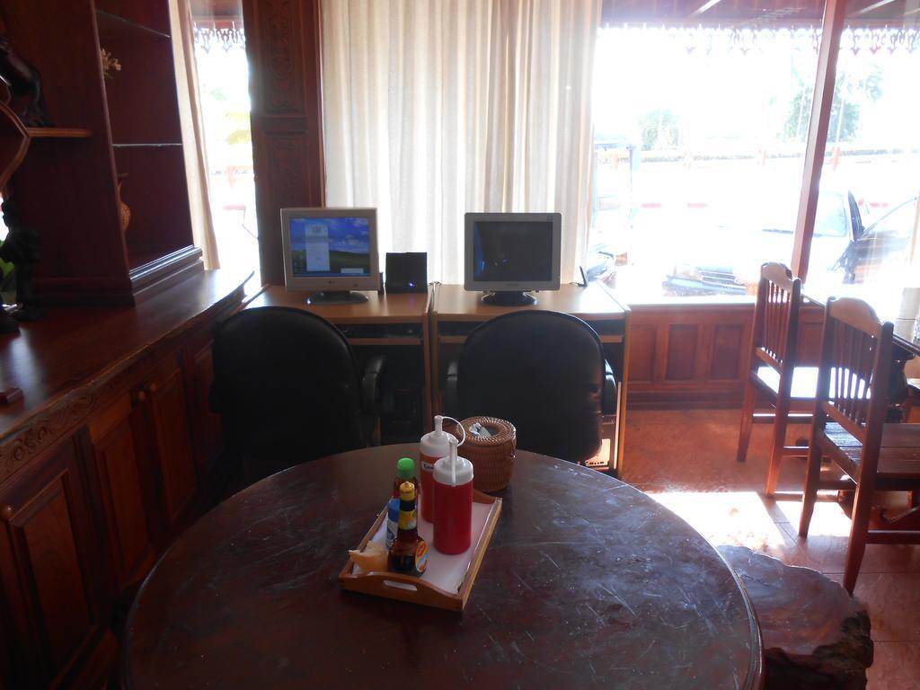 Chanthasom Guesthouse Ban Nongdouang ภายนอก รูปภาพ