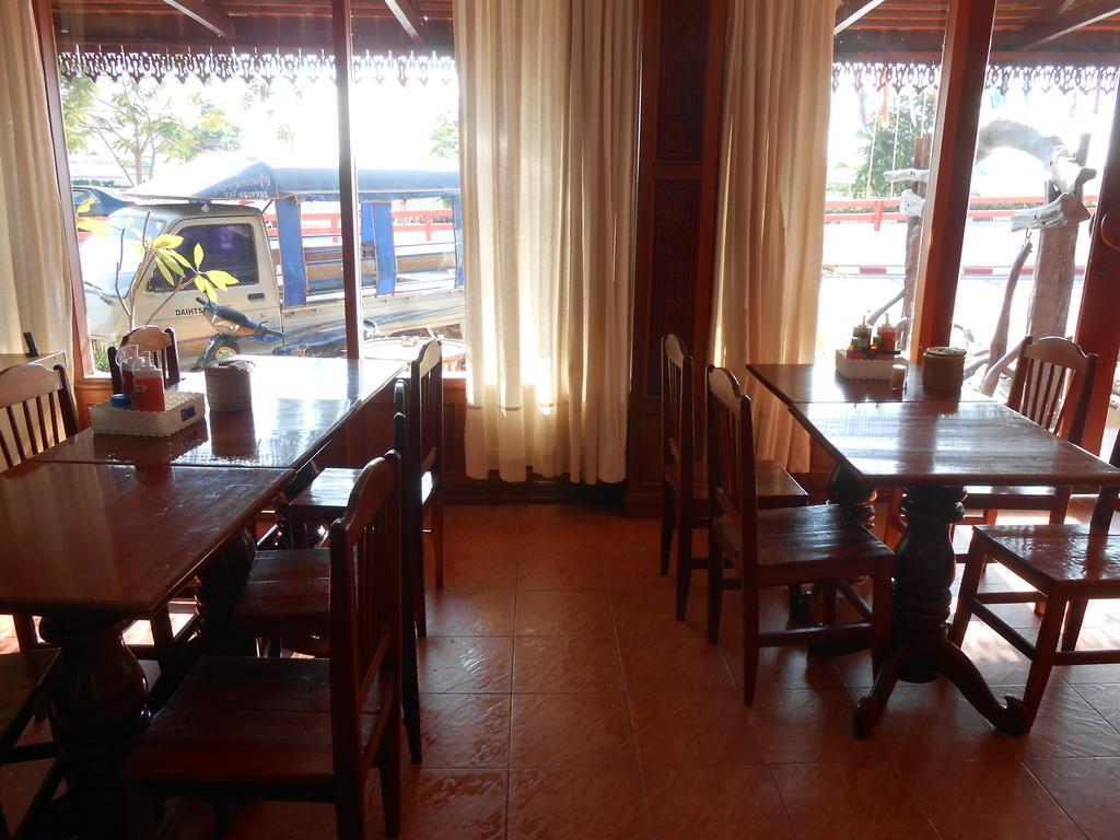 Chanthasom Guesthouse Ban Nongdouang ภายนอก รูปภาพ